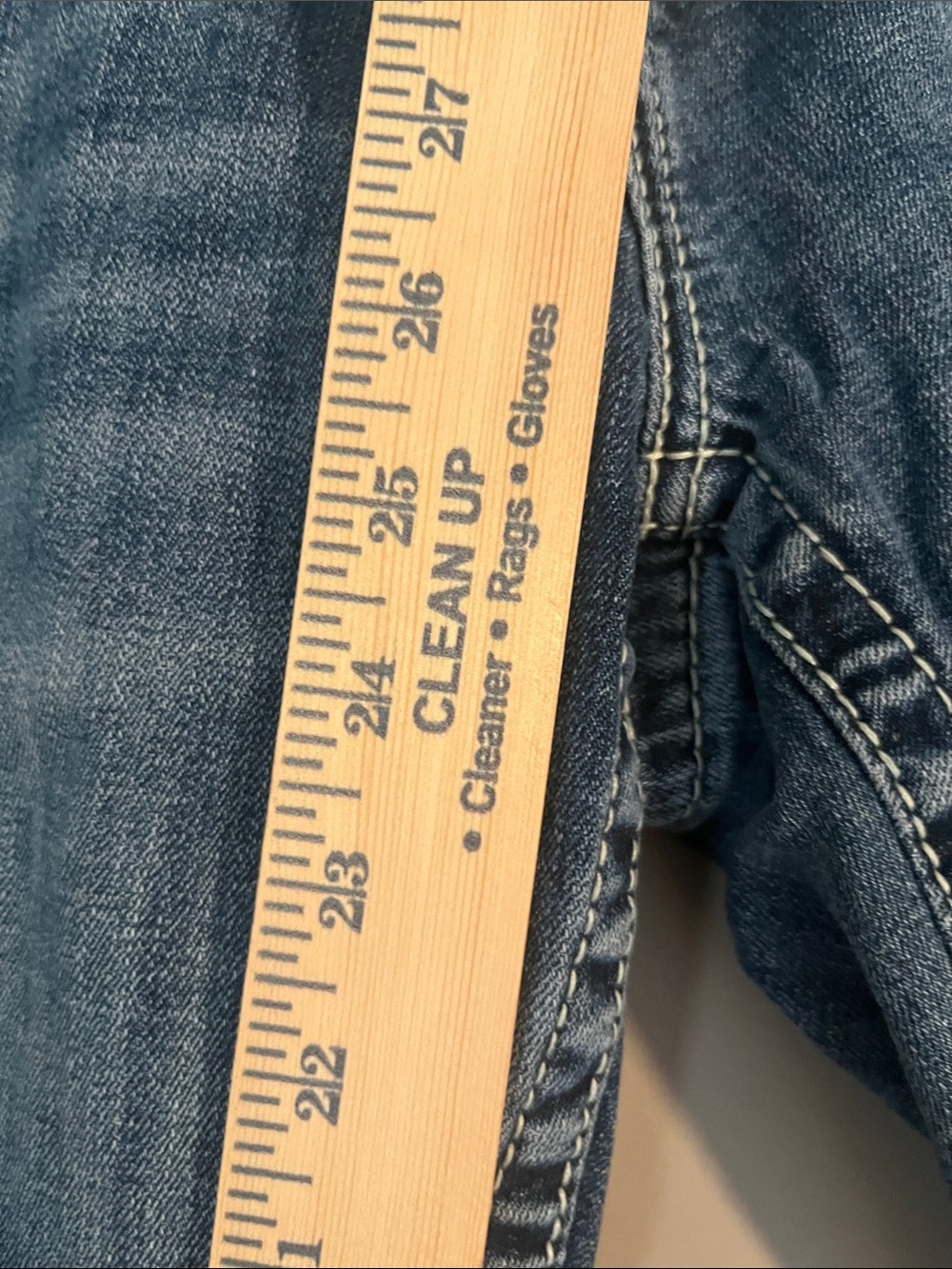 Vigoss Mid-Blue Straight-Leg Jeans with Subtle Distress - Picture 9 of 13